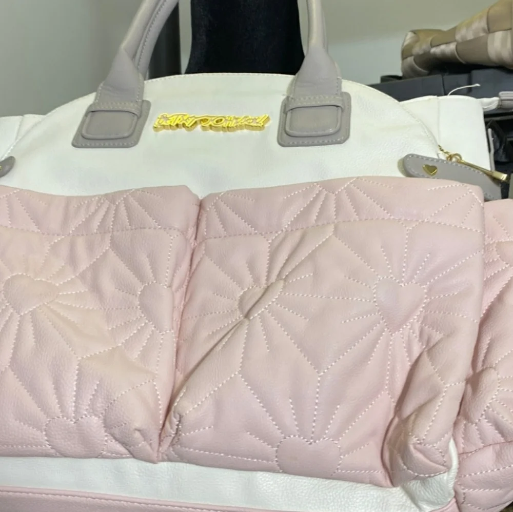 NWOT Betsey Johnson Diaper bag pink white and grey quilted heart